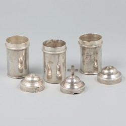 3-delig lot chrismatorium-flacons zilver.