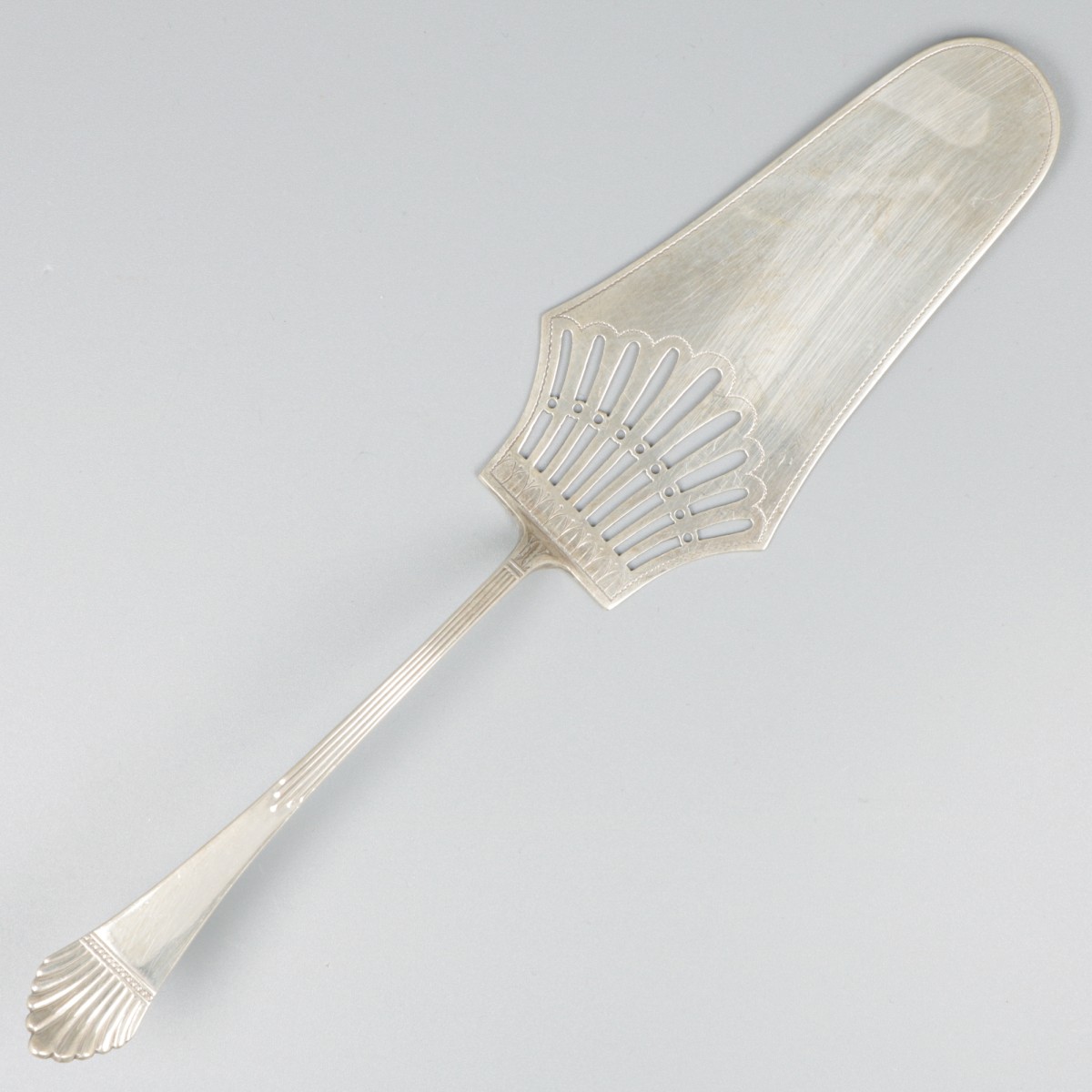 Taartschep zilver.