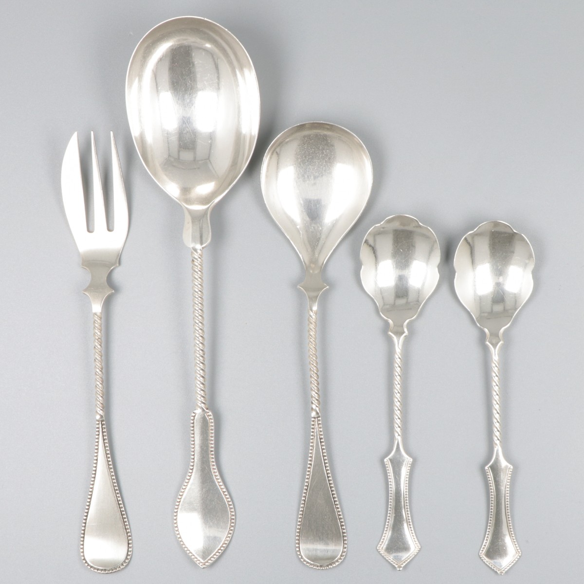 5-delig lot schepwerk zilver.