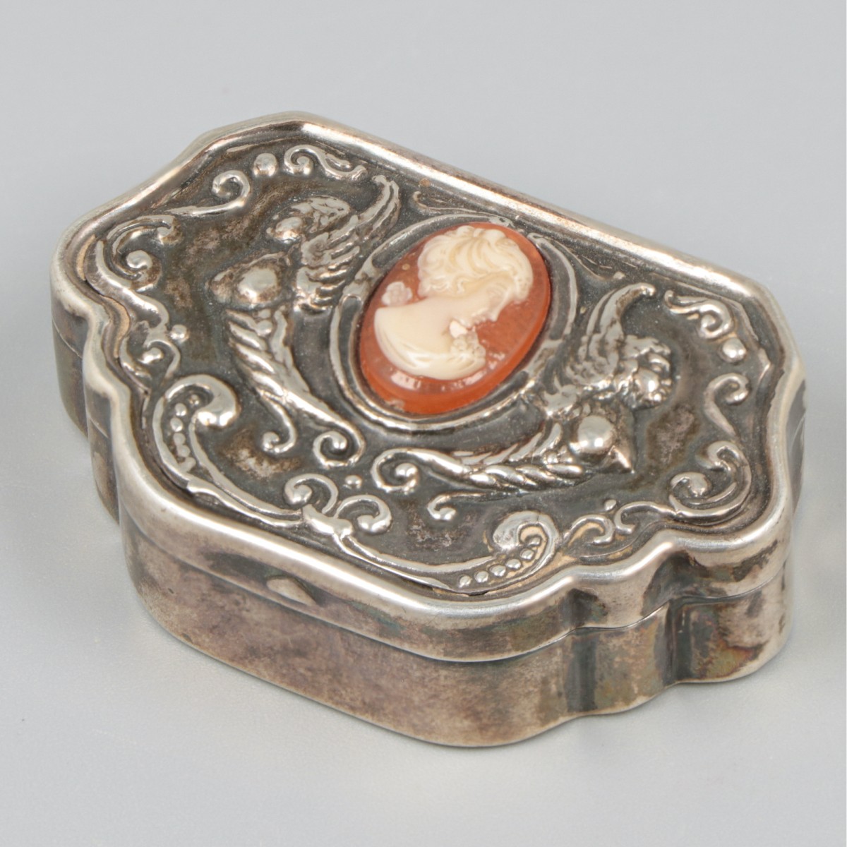 Pillendoosje zilver.