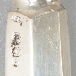 Kaasschaaf Haags lofje zilver.