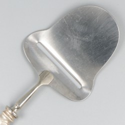 Kaasschaaf Haags lofje zilver.