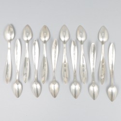 12-delige set mokkalepeltjes zilver.
