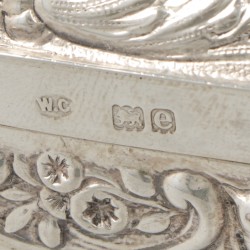 Ringendoosje zilver.