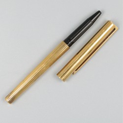 S.T. Dupont pen zilver.