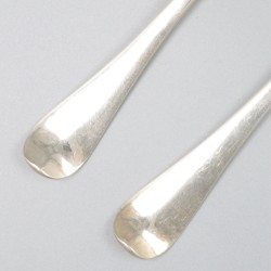 Dinerlepel en -vork ('s-Gravenhage, Andries van de Vijver 1786) zilver.