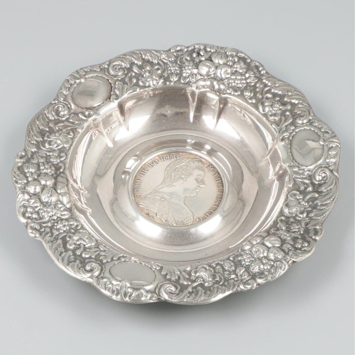 Muntschaaltje zilver.