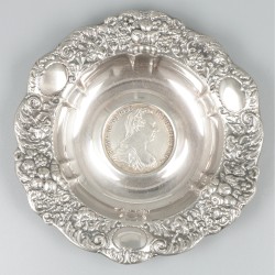 Muntschaaltje zilver.