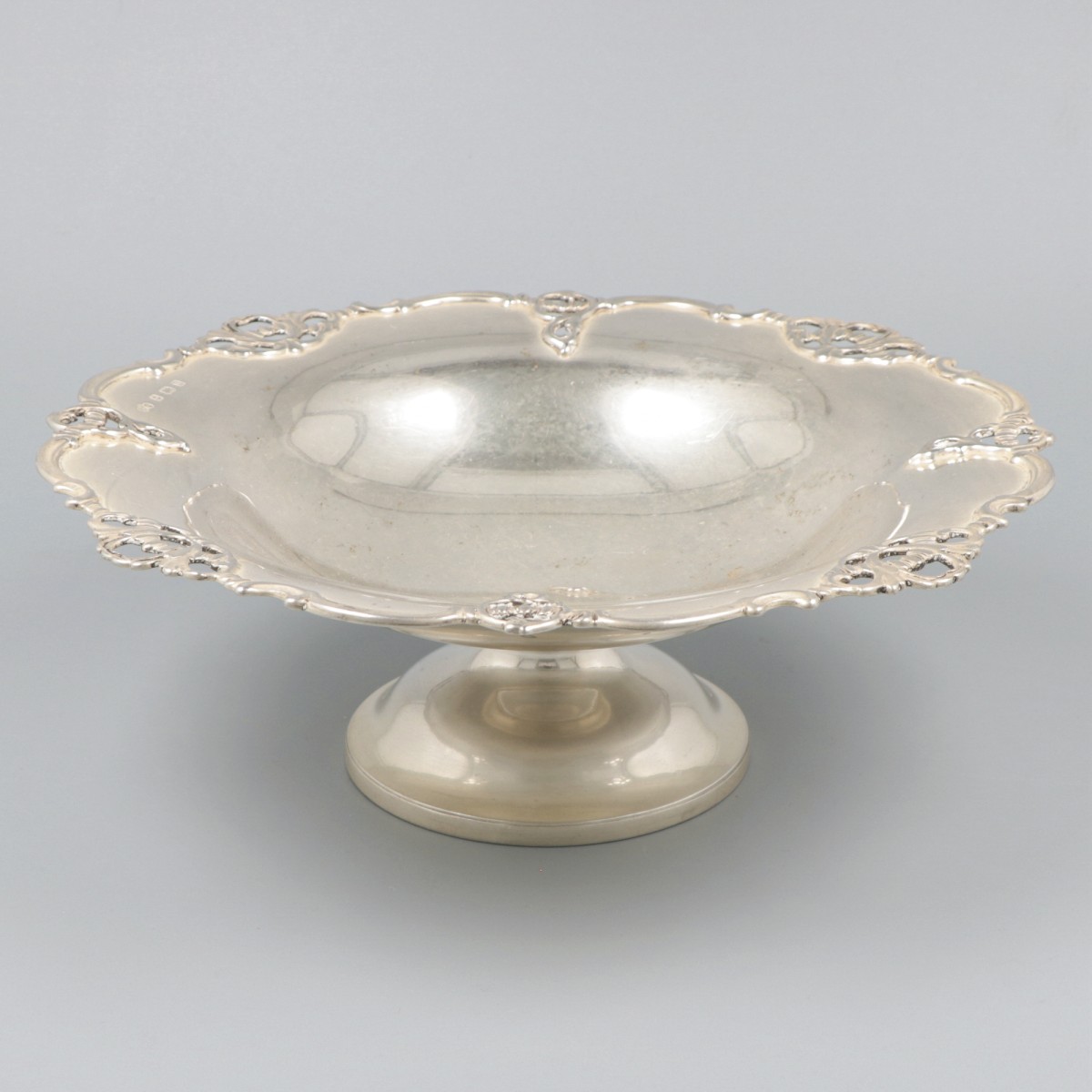 Lekkernijen- / delicatessenschaal zilver.