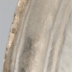 Sprenkelaar voor rozenwater (Java, ca. 1900) zilver.