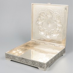 Presenteerdoos zilver.
