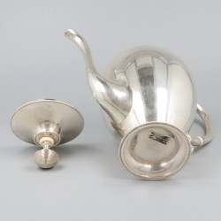 Koffiepot zilver.