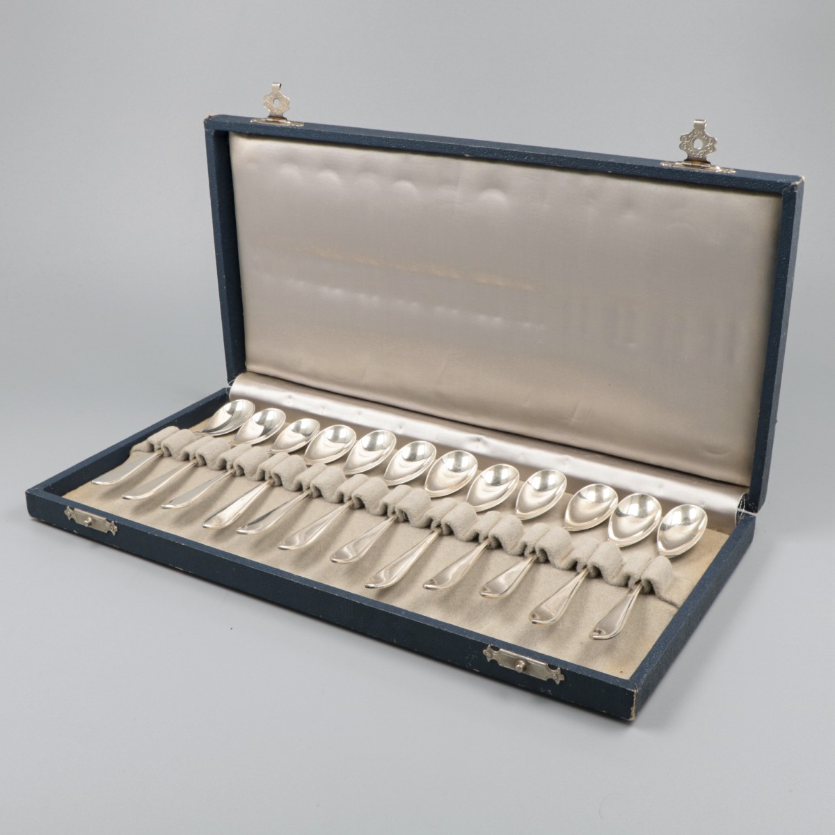 12-delige set koffielepels zilver.