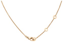 Bvlgari Bvlgari 18 kt. roségouden collier en dubbelzijdige hanger met parelmoer en onyx en bezet met diamant.