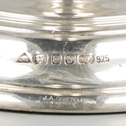 2-delige set tafelkandelaren zilver.