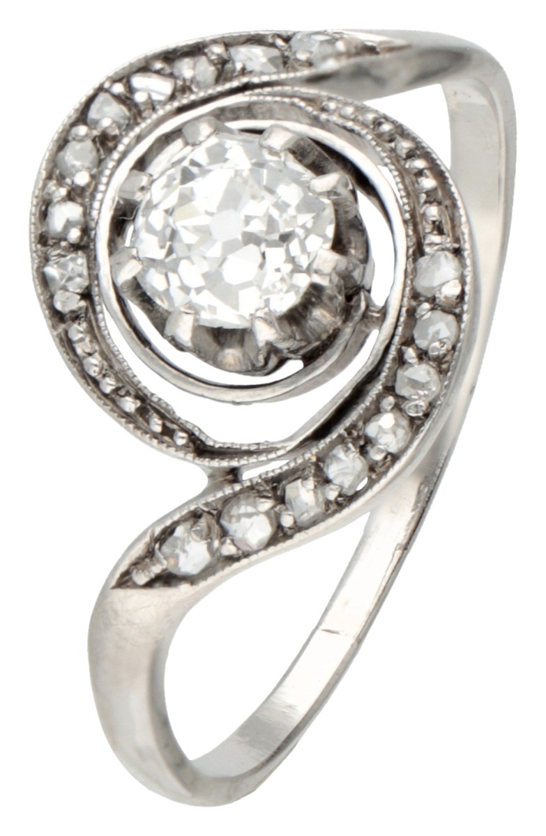 Platina tourbillon ring met een old cushion geslepen diamant.