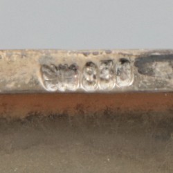 Sigaretten-etui zilver.