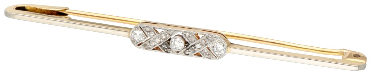 18 kt. Geelgouden art deco staafbroche bezet met diamant.