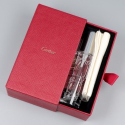 Cartier 'Lanières' 18 kt. witgouden tennisarmband bezet met ca. 1.68 ct. diamant.