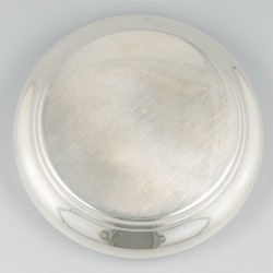 Koektrommel in etui (koninklijk geschenk) zilver.