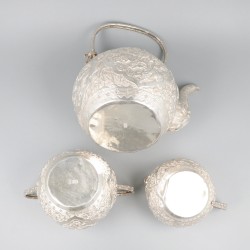 4-delig theeservies, Chinese export (Tu Mao Xing 涂茂興, of JiuJiang, Provincie Guangdong) zilver.