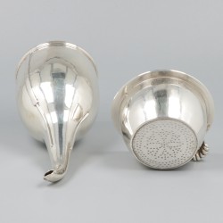 Decanteer- / wijntrechter zilver.