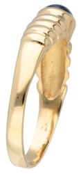14 kt. Geelgouden solitair ring bezet met ca. 1.40 ct. natuurlijke saffier.