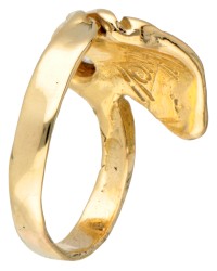 Belgische 18 kt. geelgouden Unica Simonne (Monhof) Muylaert-Hofman naturalistische design ring bezet met ca. 0.40 ct. diamant.