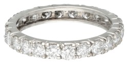 18 kt. Witgouden alliance ring bezet met ca. 1.44 ct. diamant.