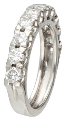 18 kt. Witgouden demi-alliance ring bezet met ca. 1.00 ct. diamant.