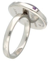 Chaumet 18 kt. witgouden 'Class one Croisière' entourage ring bezet met amethist en diamant.