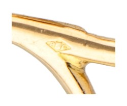 Franse 18 kt. geelgouden retro vogel broche bezet met ca. 0.11 ct. diamant en synthetische robijn.