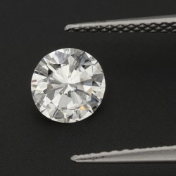 GIA-gecertificeerde 0.70 ct. rond briljant geslepen natuurlijke diamant.