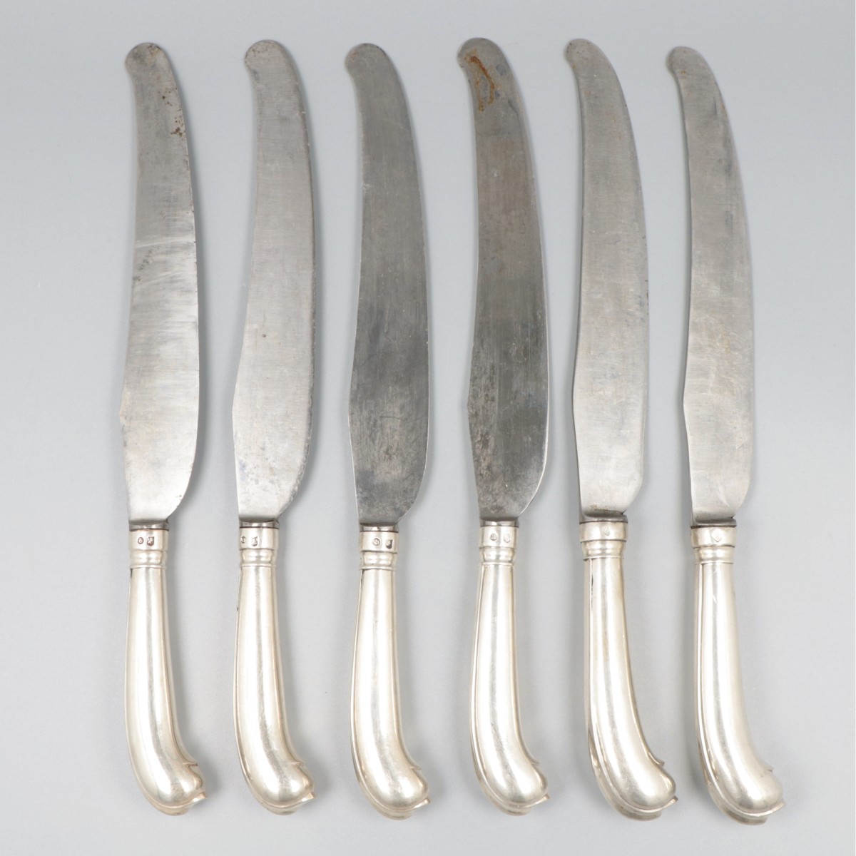 6-delige set dinermessen zilver.