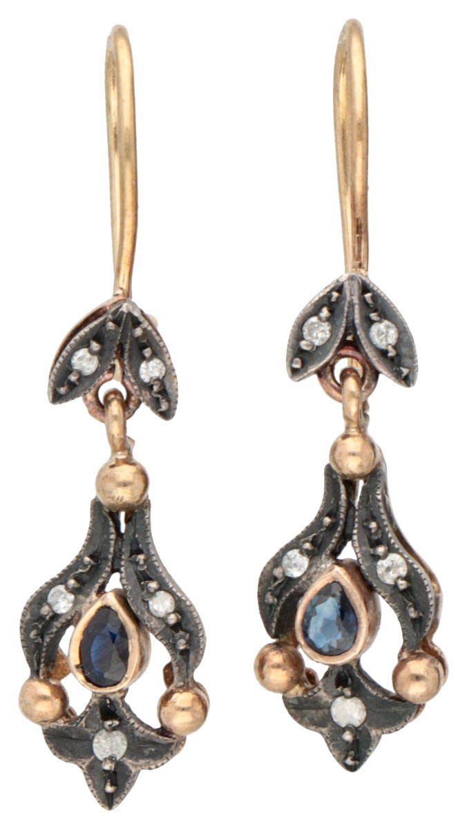 Antieke 14K gouden / zilveren oorhangers bezet met synthetische saffier en diamant.