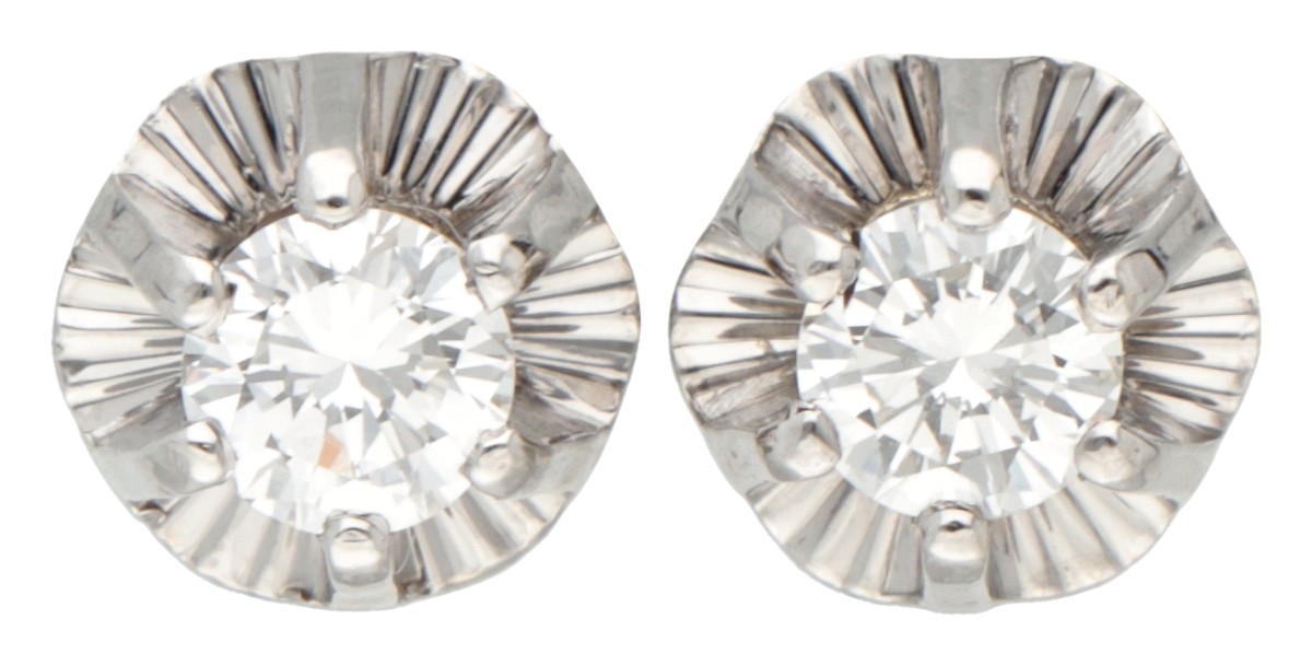 14K Witgouden oorstekers bezet met ca. 0.20 ct. diamant.