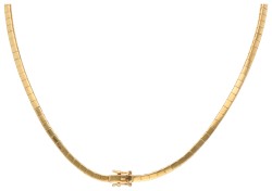 18K Geelgouden collier bezet met smaragd, robijn, saffier en diamant. 