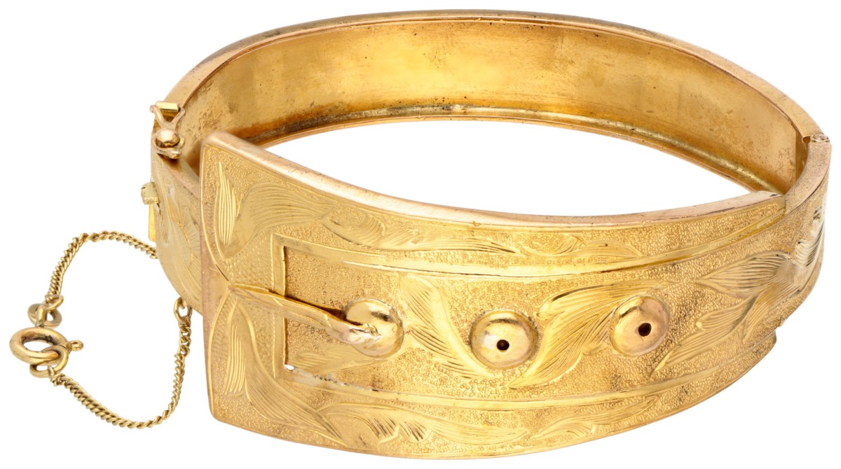 18K Geelgouden bangle armband met een gespmotief.