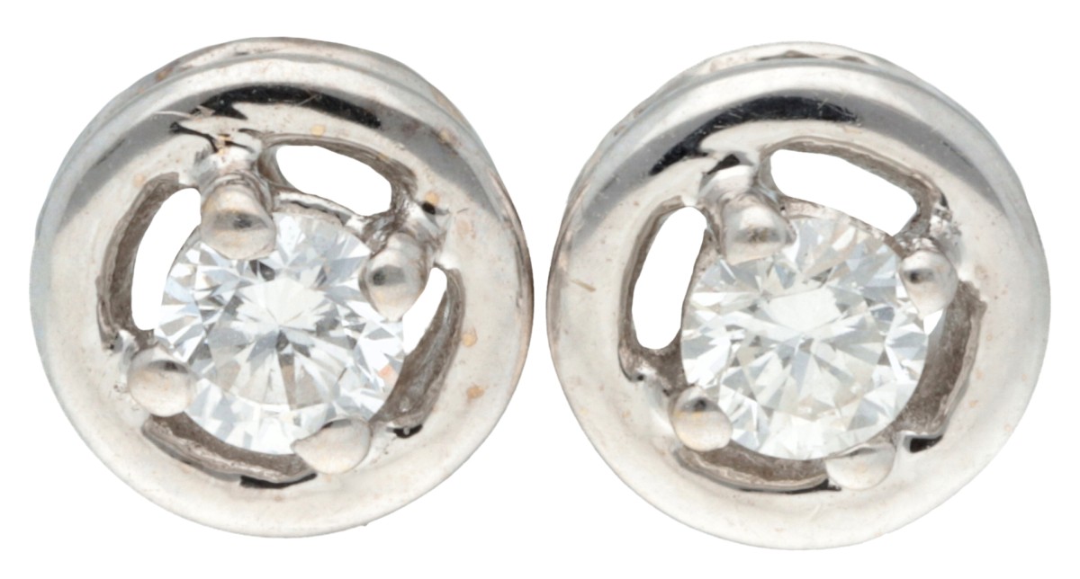 14K Witgouden oorstekers bezet met ca. 0.20 ct. diamant.
