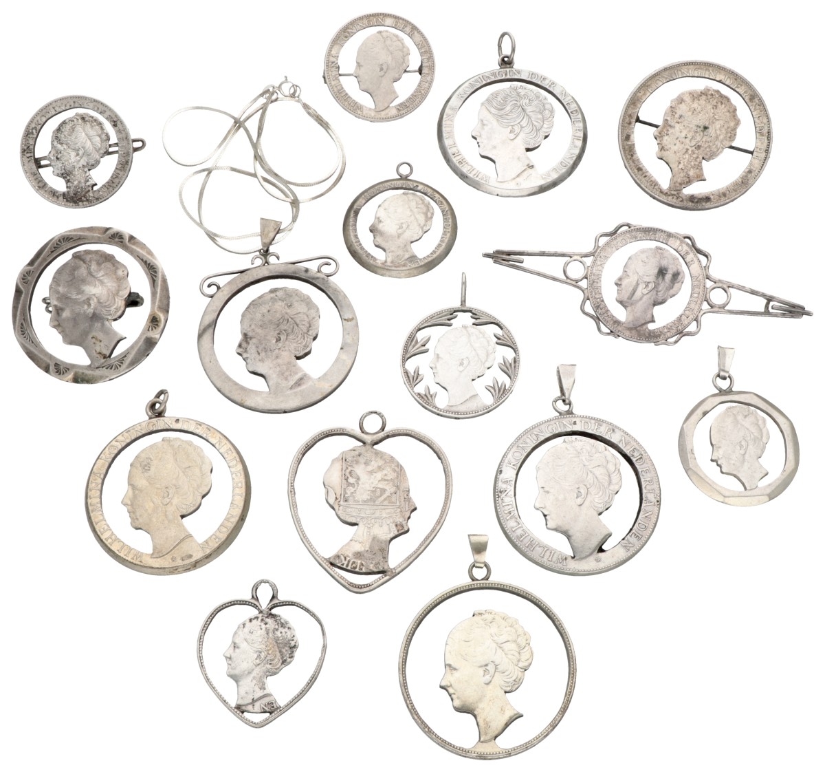 Netherlands. 1930, 1938, 1940 (Cut out from 1940s onwards). Lot (15) Cut-out coin jewelry, tokens of silent resistance in the Netherlands.