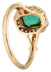 14K Geelgouden Art Deco stijl entourage ring met groen glas en diamant.