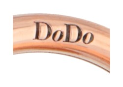  Pomellato DoDo BWG 9K roségouden 'Brisé' ring met hangertje.
