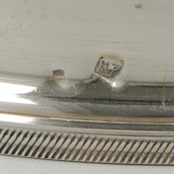 2-delige set cloches zilver.