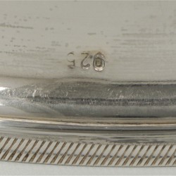 2-delige set cloches zilver.