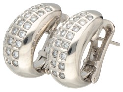 14 kt. Witgouden oorbellen bezet met ca. 0.48 ct. diamant.