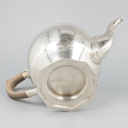 Theepot zilver.