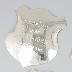 4-delig lot prijsschilden zilver.