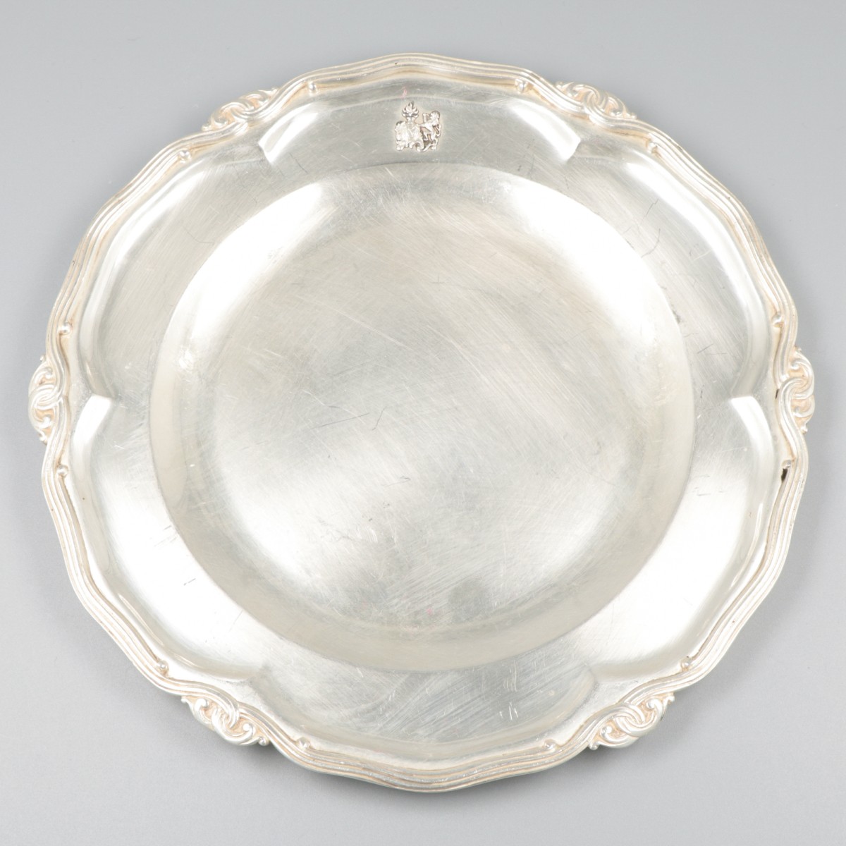 Dinerbord (le Lieutenant Baron O. De Stein d'Altenstein) zilver.