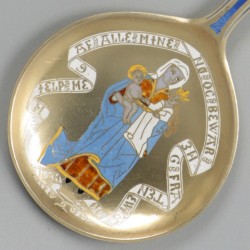 2-delige set geëmailleerde lepels (Peter Hertz, 1886) zilver, goud-verguld.