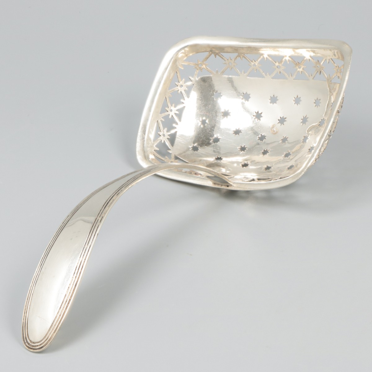 Strooilepel zilver.